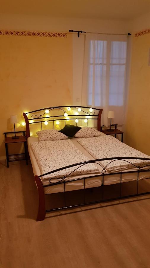 Apartman Lotos Mikulov Exterior foto